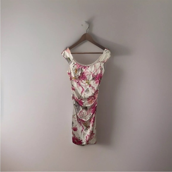 ☀️London Style Night Ruche Side Floral Ivory & Pink Dress Size 4 - Picture 1 of 4